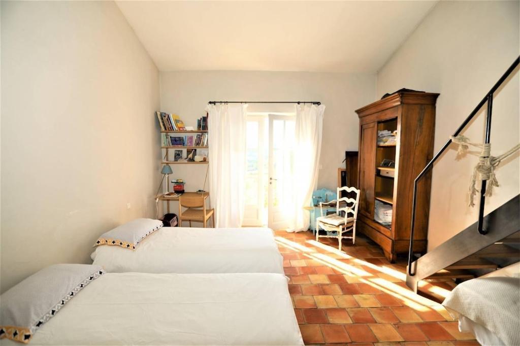 In Gordes, Facing The Entire Luberon Park A Beautiful 5 Bedrooms House Ngoại thất bức ảnh